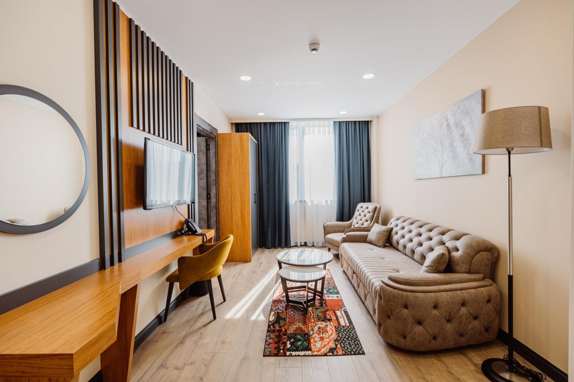 Best Western Plus บาทูมิ ภายนอก รูปภาพ